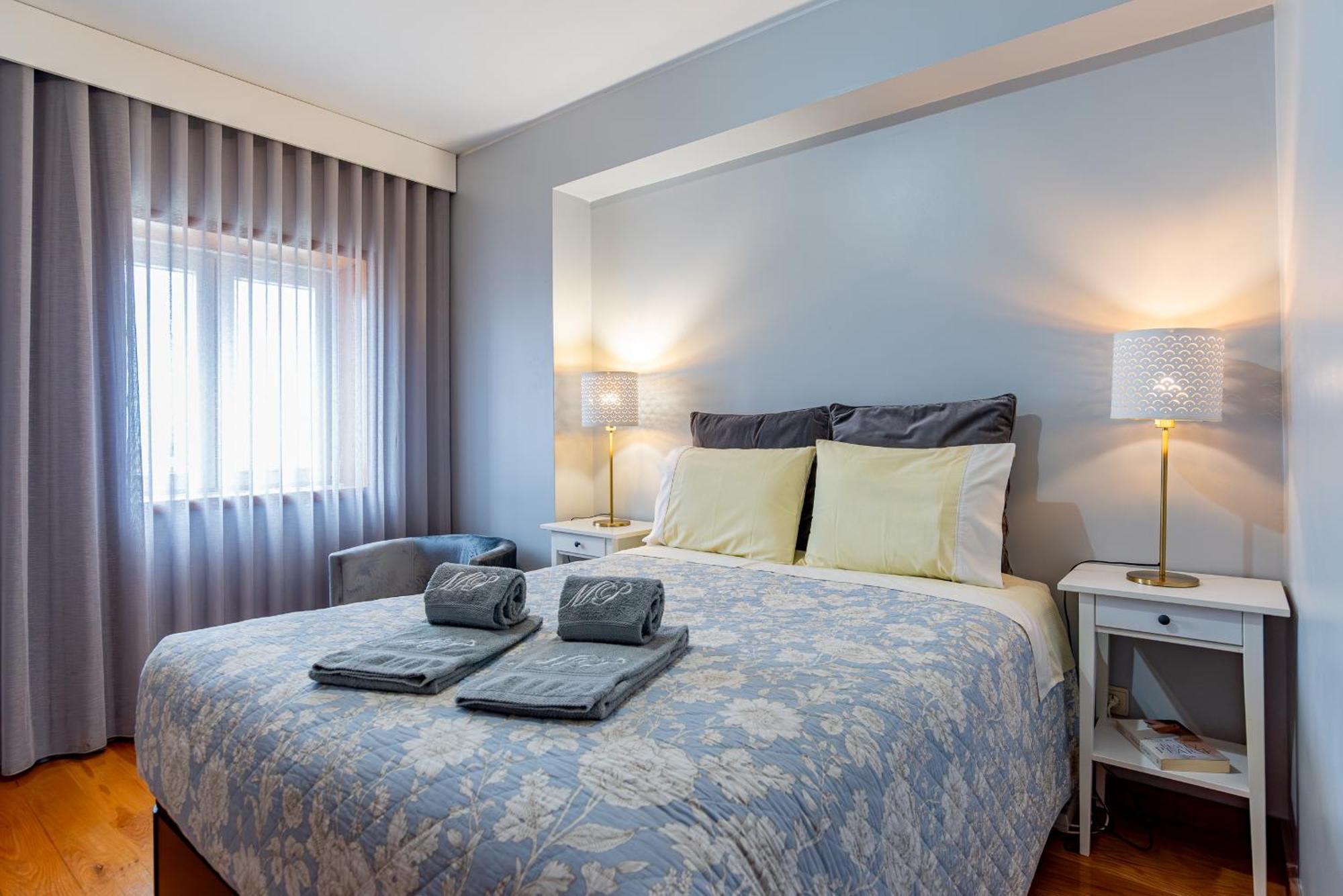 Avenida Apartment By Mp บีลาโนวาเดกายา ภายนอก รูปภาพ