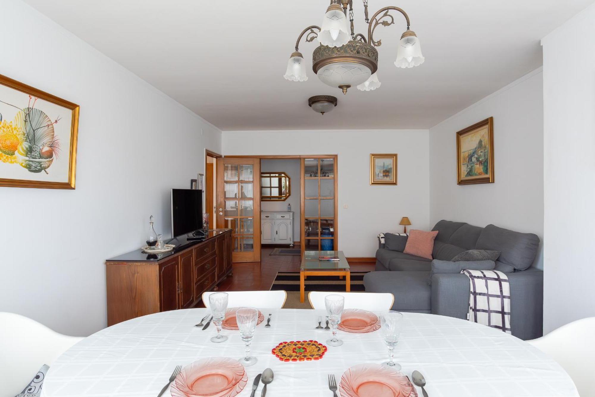 Avenida Apartment By Mp บีลาโนวาเดกายา ภายนอก รูปภาพ