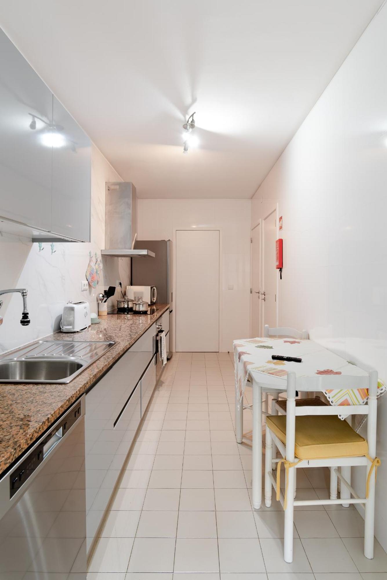 Avenida Apartment By Mp บีลาโนวาเดกายา ภายนอก รูปภาพ